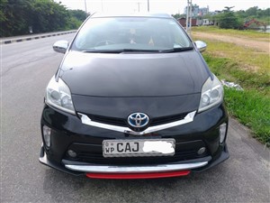 toyota-prius-s-grade-2014-cars-for-sale-in-gampaha
