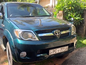 toyota-hilux-2006-pickups-for-sale-in-colombo