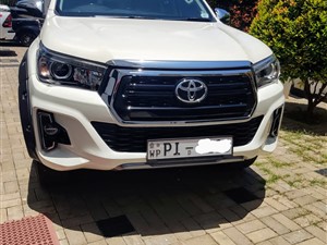 toyota-hilux-revo-2017-pickups-for-sale-in-gampaha