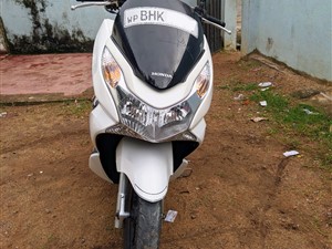 honda-pcx-2015-motorbikes-for-sale-in-matara