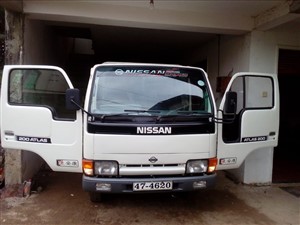 nissan-atlas-1992-trucks-for-sale-in-kandy