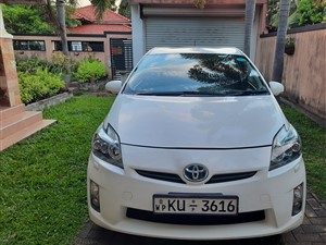 toyota-prius-s-touring-2010-cars-for-sale-in-gampaha