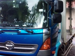 other-2011-hino-freezer-truck-bed-cabin-2011-trucks-for-sale-in-gampaha