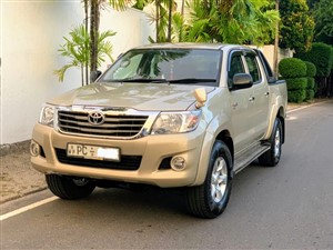 toyota-hilux-vigo-champ-2011-pickups-for-sale-in-colombo