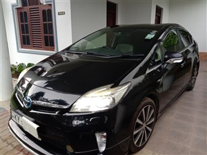 toyota-prius-g-touring-2012-cars-for-sale-in-colombo