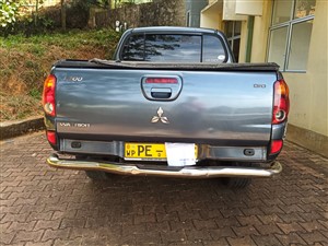 mitsubishi-worriar-2007-pickups-for-sale-in-colombo
