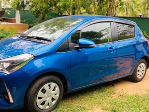 toyota-vitz-safety-edition-2017-cars-for-sale-in-colombo