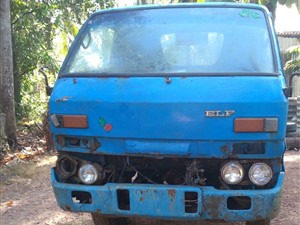isuzu-crew-cab-1980-spare-parts-for-sale-in-puttalam