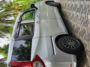 toyota-roomy-2017-cars-for-sale-in-kurunegala