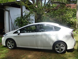 toyota-prius-g-touring-2012-cars-for-sale-in-galle