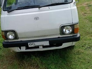 toyota-hiace-commuter-1980-vans-for-sale-in-puttalam
