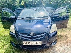 toyota-yaris-2016-cars-for-sale-in-colombo