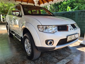 mitsubishi-montero-sport-2012-jeeps-for-sale-in-gampaha