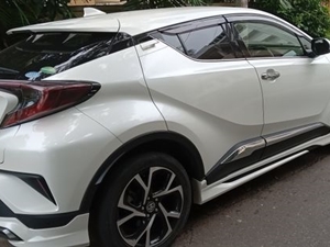 toyota-chr-2018-jeeps-for-sale-in-colombo