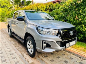 toyota-hilux-revo-2.8-2017-pickups-for-sale-in-gampaha