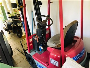 toyota-electric-forklift-2005-machineries-for-sale-in-puttalam