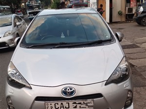 toyota-aqua-2013-cars-for-sale-in-kandy
