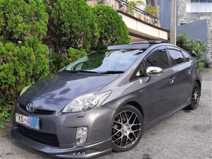 toyota-prius-s-touring-solar-sunroof-2010-cars-for-sale-in-colombo