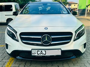 mercedes-benz-gla-200-2015-jeeps-for-sale-in-gampaha