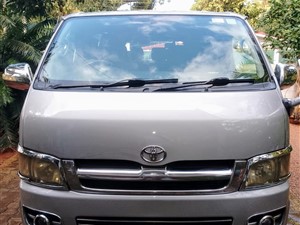 toyota-kdh-200-gl-2004-vans-for-sale-in-anuradapura