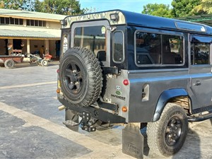 land-rover-defender-1960-jeeps-for-sale-in-jaffna