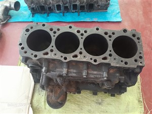 other-engine-4m40-and-all-parts-2015-spare-parts-for-sale-in-moneragala