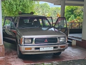 mitsubishi-l-200-1990-pickups-for-sale-in-kalutara