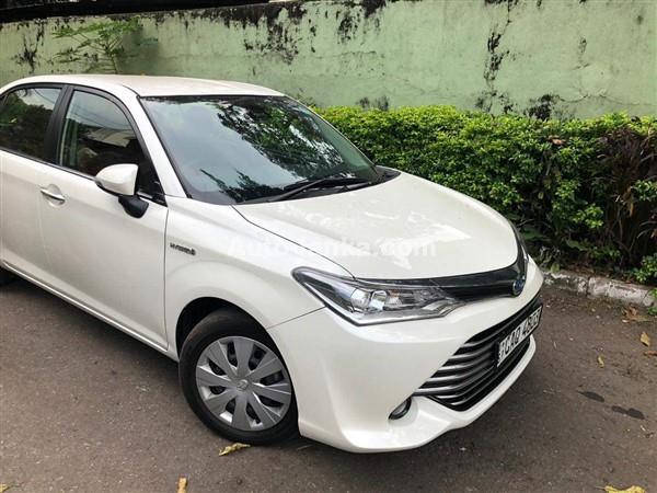 Toyota axio available for rent MONTHLY/weekly