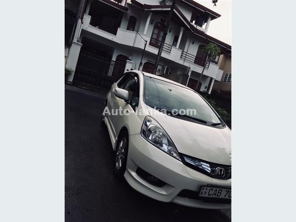 HONDA fit Shuttle AVAILABLE for RENT