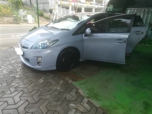 prius car for rent weekly / monthly / daily