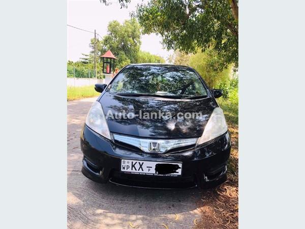 HONDA FIT SHUTTLE AVAILABLE FOR RENT