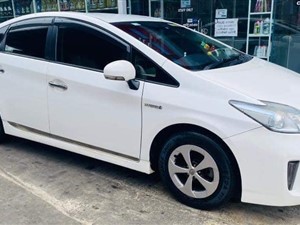 prius car for rent weekly / monthly / daily