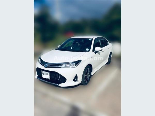 Axio WXB 2018 car Available for Rent With Driver