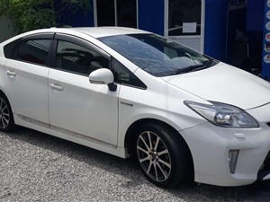 prius car for rent weekly / monthly / daily