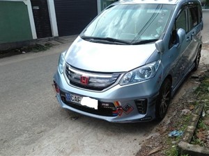 HONDA FREED CAR FOR RENT DAILY WEEKLY MONTHLY