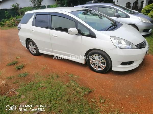 Honda fit Shuttle car for rent