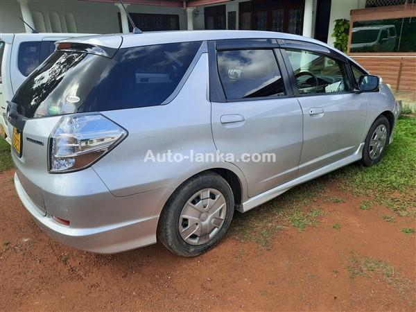 Honda fit Shuttle car for rent