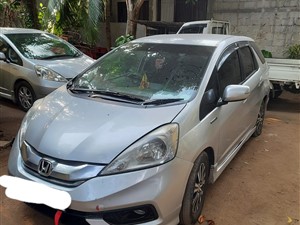 vehicle rent honda fit shuttle