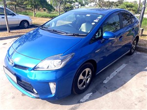 RENT A CAR IN COLOMBO - TOYOTA PRIUS CAR FOR SELF DRIVE