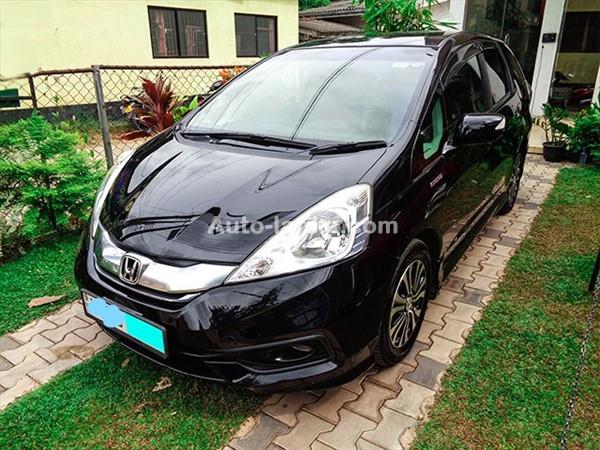 HONDA FIT GP2 FOR RENT