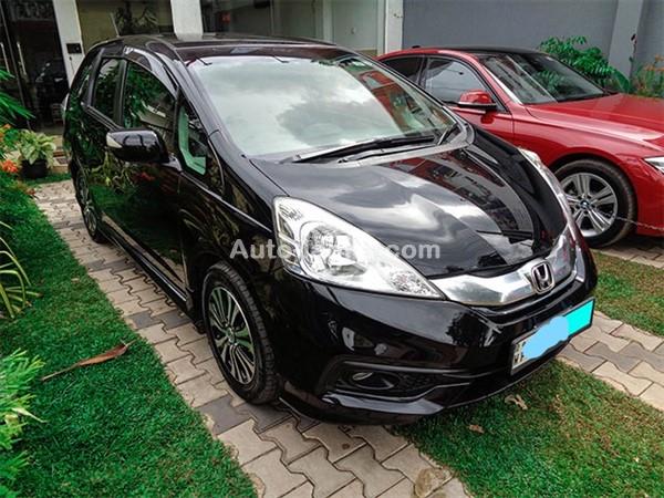 HONDA FIT GP2 FOR RENT