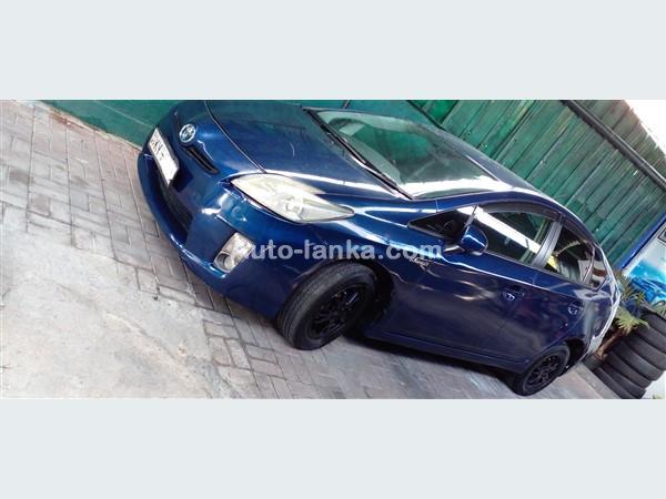 RENT A CAR- TOYOTA PRIUS