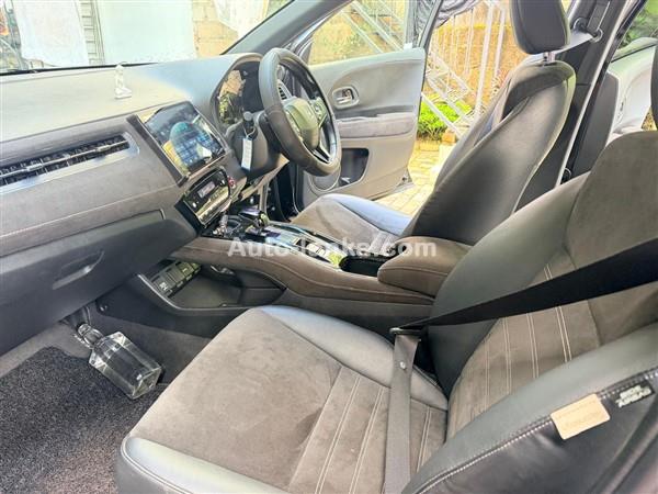 Vezel RS 2018 Jeep for rent