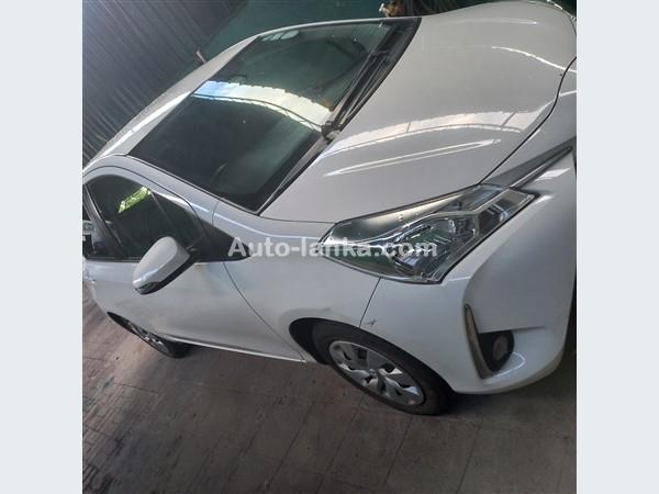 RENT A CAR-TOYOTA VITZ CAR FOR RENT