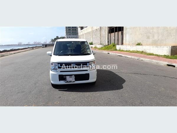 SUZUKI WAGON R FX AVAILABLE FOR RENT