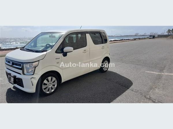 SUZUKI WAGON R FX AVAILABLE FOR RENT