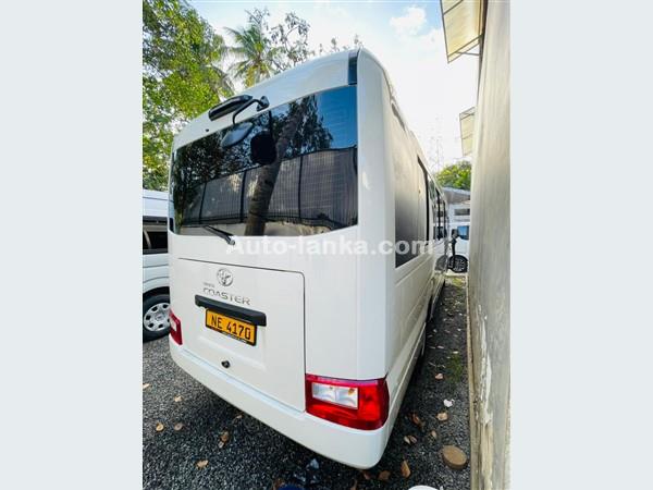 Van for Hire - KDH 09 / 14 Seater