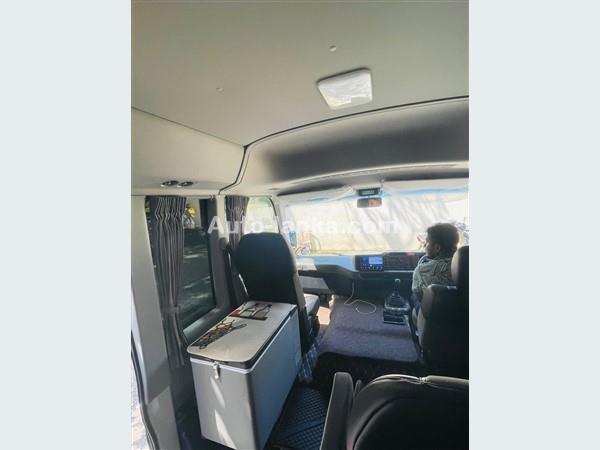 Van for Hire - KDH 09 / 14 Seater