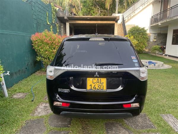 Outlander for Rent (PHEV)