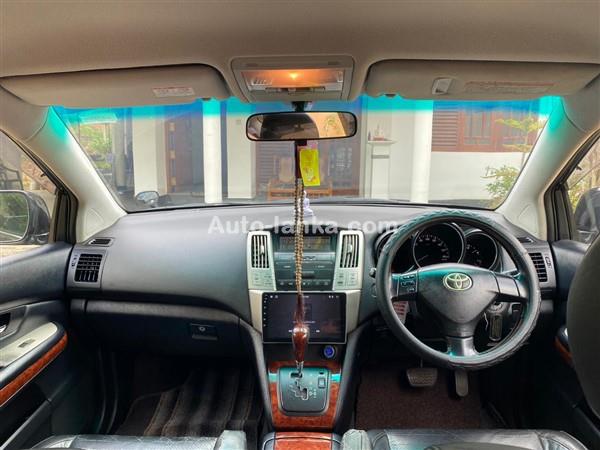Toyota Harrier SUV for Rent